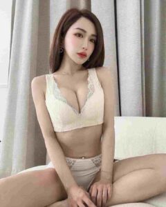 Seductive KL escort waiting for your call